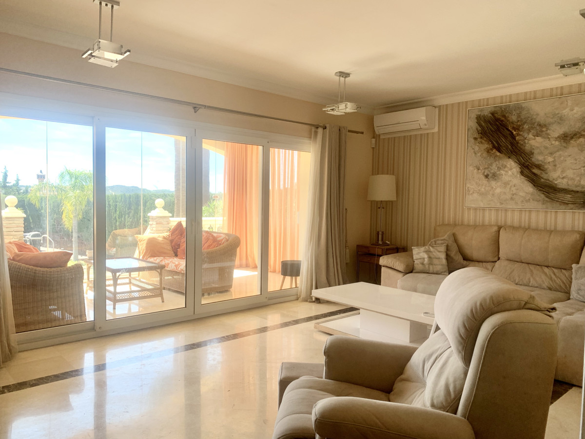 Villa for sale in Mijas Golf