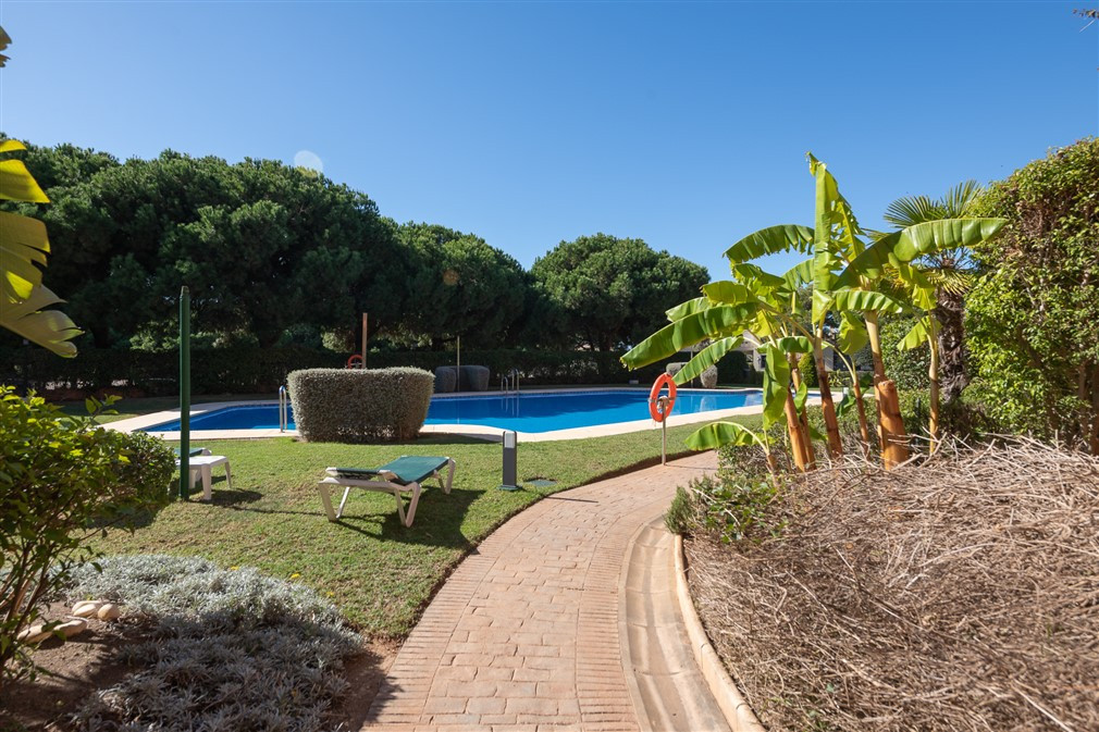 Flat for sale in Cabopino-Artola (Marbella)