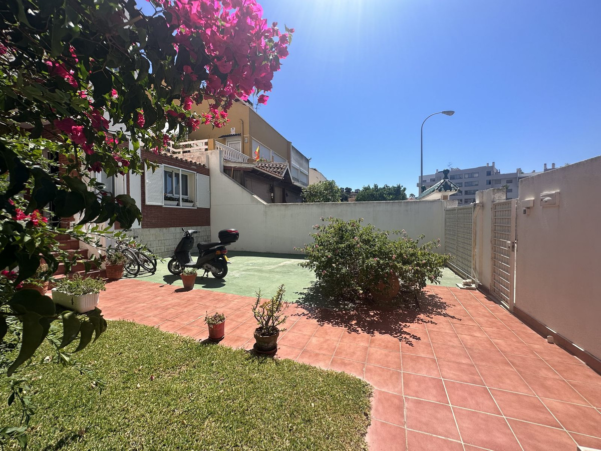 House for sale in Zona Sohail (Fuengirola)