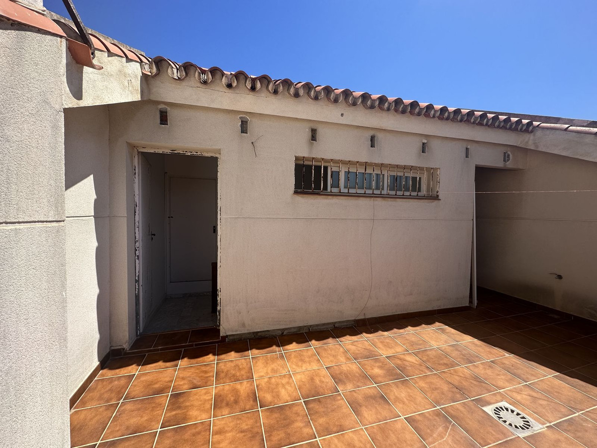 Casa en venta en Zona Sohail (Fuengirola)