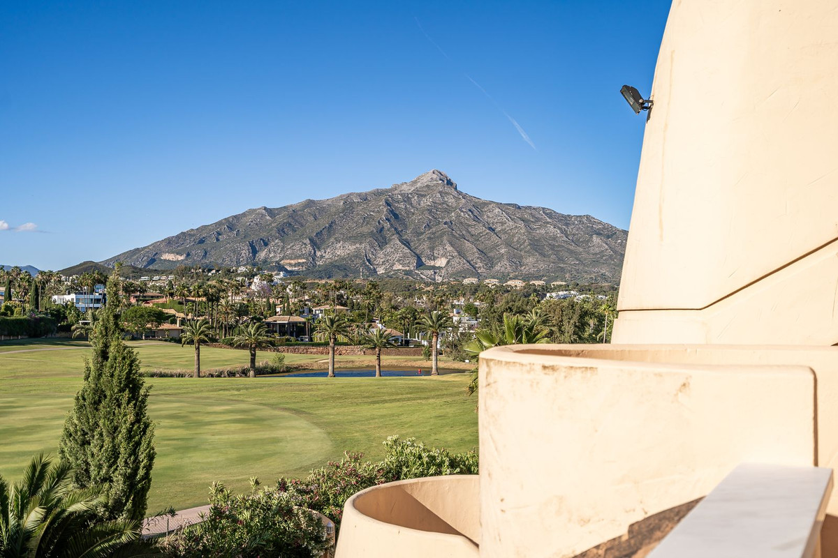 Penthouse for sale in Nueva Andalucía (Marbella)