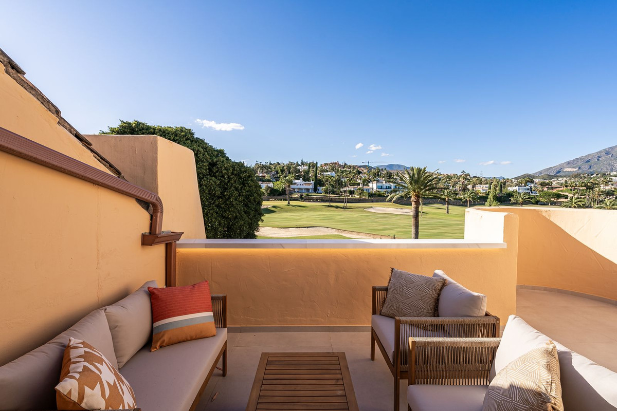 Penthouse for sale in Nueva Andalucía (Marbella)