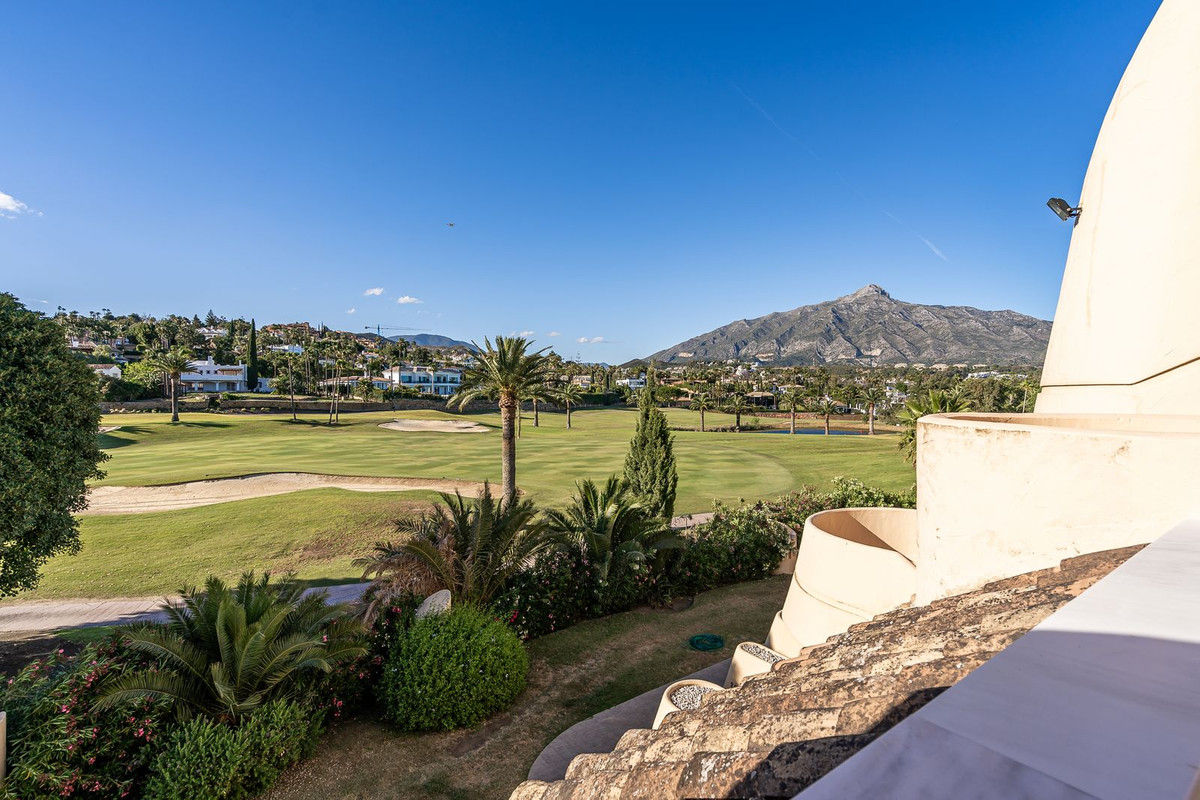 Penthouse for sale in Nueva Andalucía (Marbella)