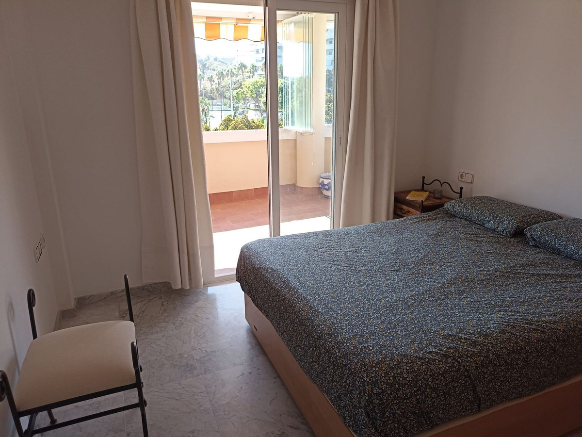 Flat for sale in Zona Sohail (Fuengirola)