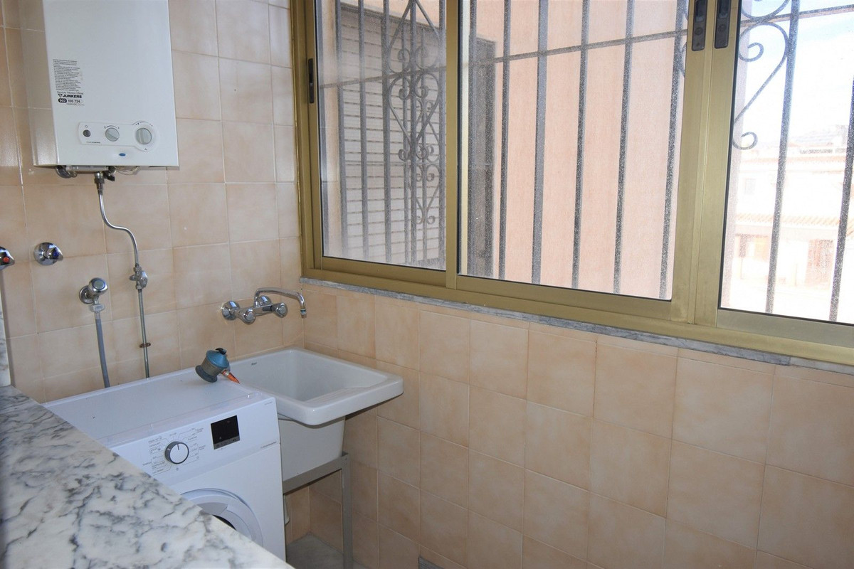 Flat for sale in Zona Puerto Deportivo (Fuengirola)